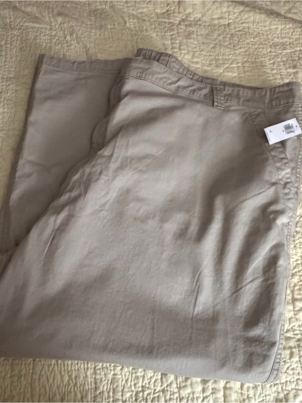 Woman’s Classic Khaki Casual Pants NWT size 4XL